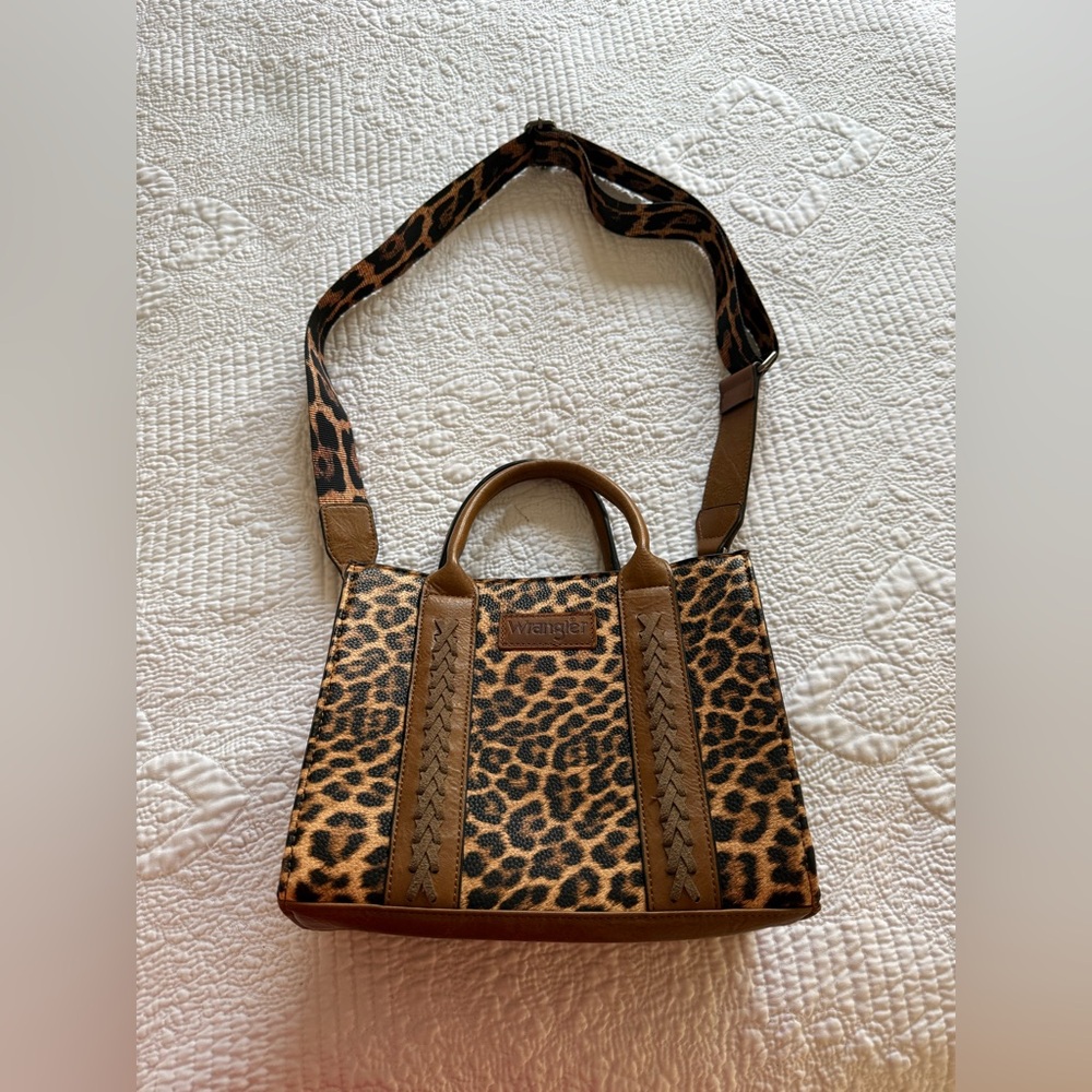 Cheetah Print Wrangler Purse - Picture 2 of 2